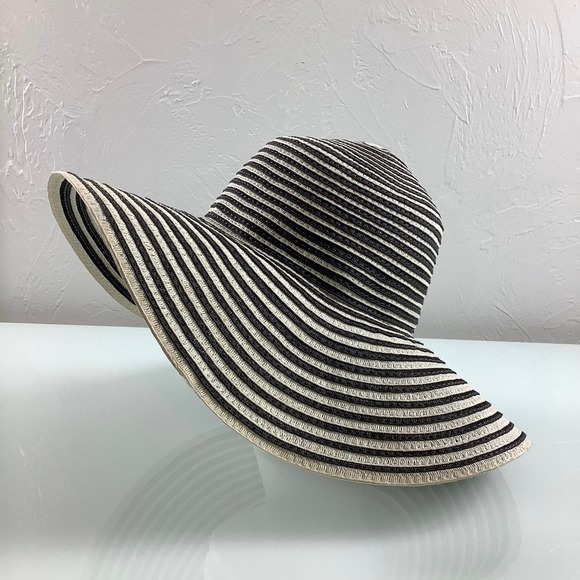 RARE Lacoste Wide Brim Paper Sun Black & Cream Hat Size OSFM EUC main image 12